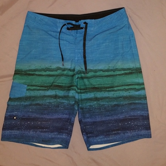 Hang Ten board shorts - Picture 1 of 3
